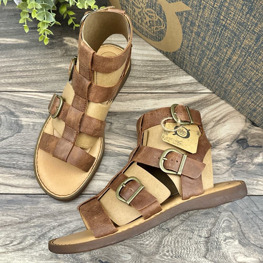 NIB Born Haidee 7M Comfort Leather Gladiator Sandals Brown